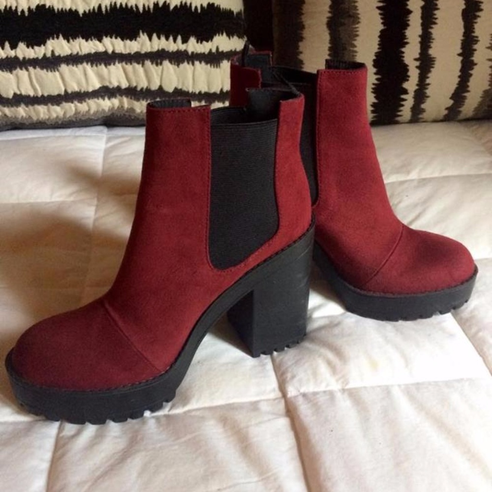 COPY - Women Hook Ankle Boot Soft Nubuck suede up…